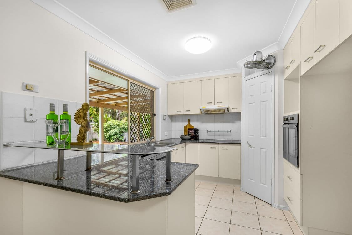 21 Glenside Place, BRIDGEMAN DOWNS, QLD 4035, Bridgeman Downs - Thumbnail 7