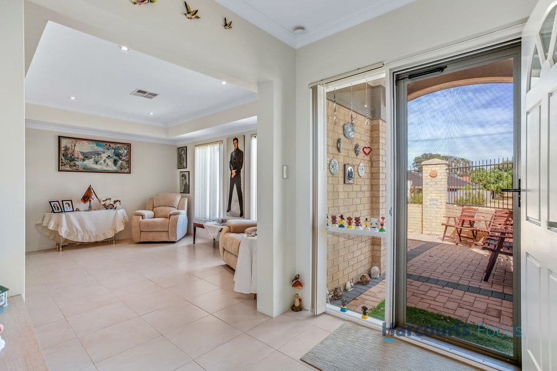 1 Parklands Square, RIVERTON, WA 6148, Riverton - Thumbnail 4