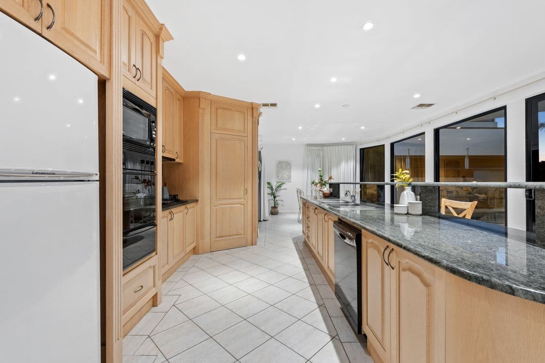 38 Newcombe Avenue, WEST LAKES SHORE, SA 5020, West Lakes Shore - Thumbnail 8