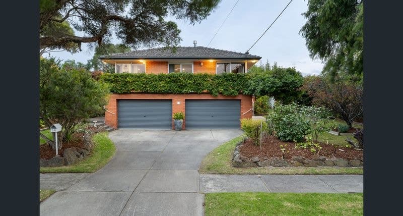 14 Palmerston Crescent, FRANKSTON SOUTH, Frankston South - Thumbnail 3