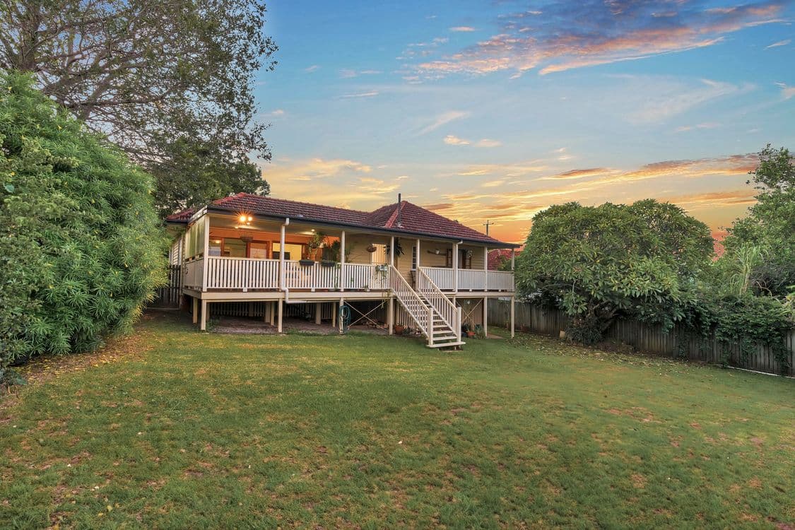 9 Spence Road, WAVELL HEIGHTS, QLD 4012, Wavell Heights - Thumbnail 3