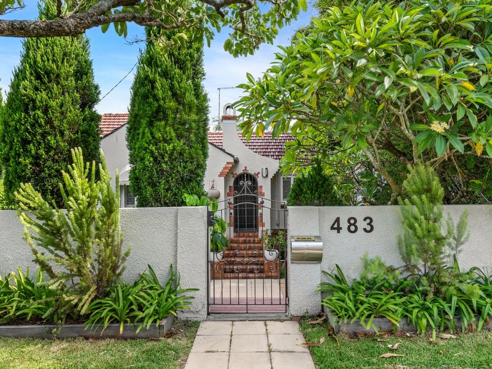 483 Cavendish Road, COORPAROO, QLD 4151, Coorparoo - Thumbnail 2