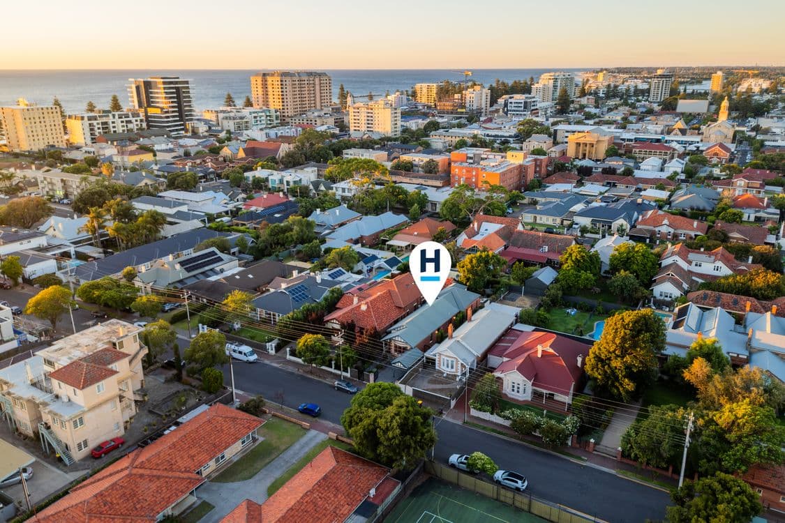 11 Giles Avenue, Glenelg, SA 5045, Glenelg - Thumbnail 2