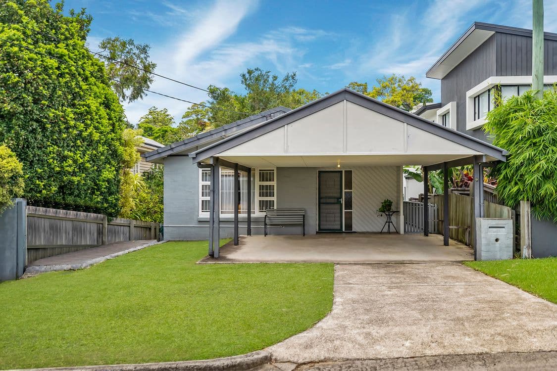 7 Iris Street, HOLLAND PARK WEST, QLD 4121, Holland Park West - Image 1
