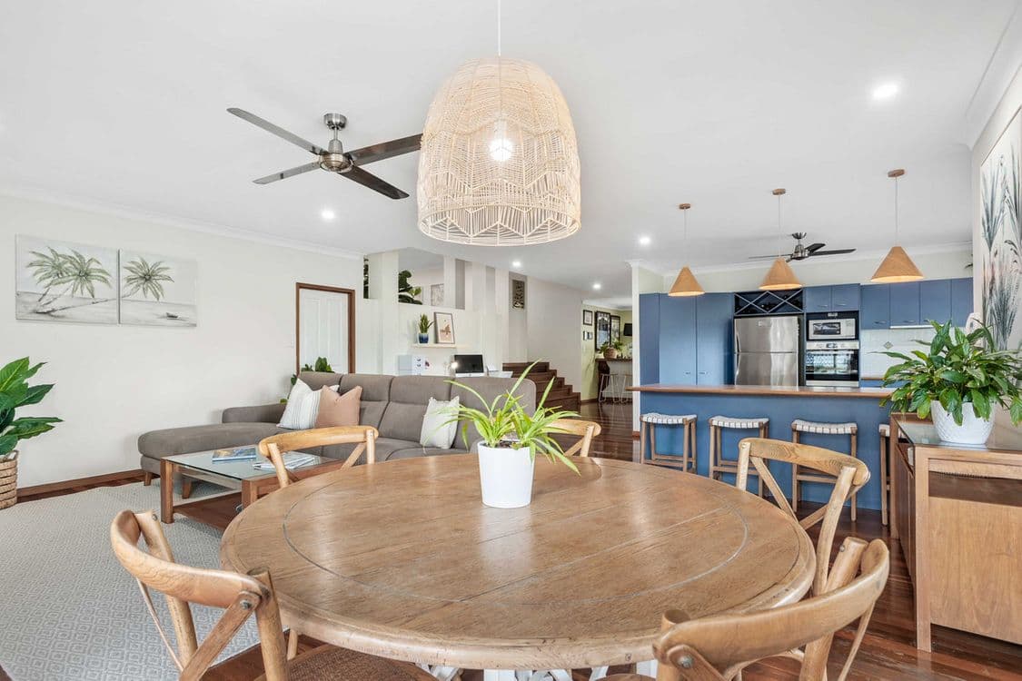 6 Forest Court, Elanora, QLD 4221, Elanora - Thumbnail 4