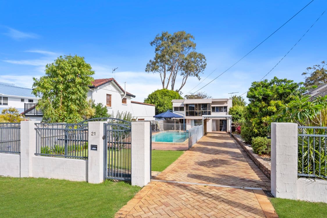 21 Beachcrest Road, WELLINGTON POINT, QLD 4160, Wellington Point - Thumbnail 4