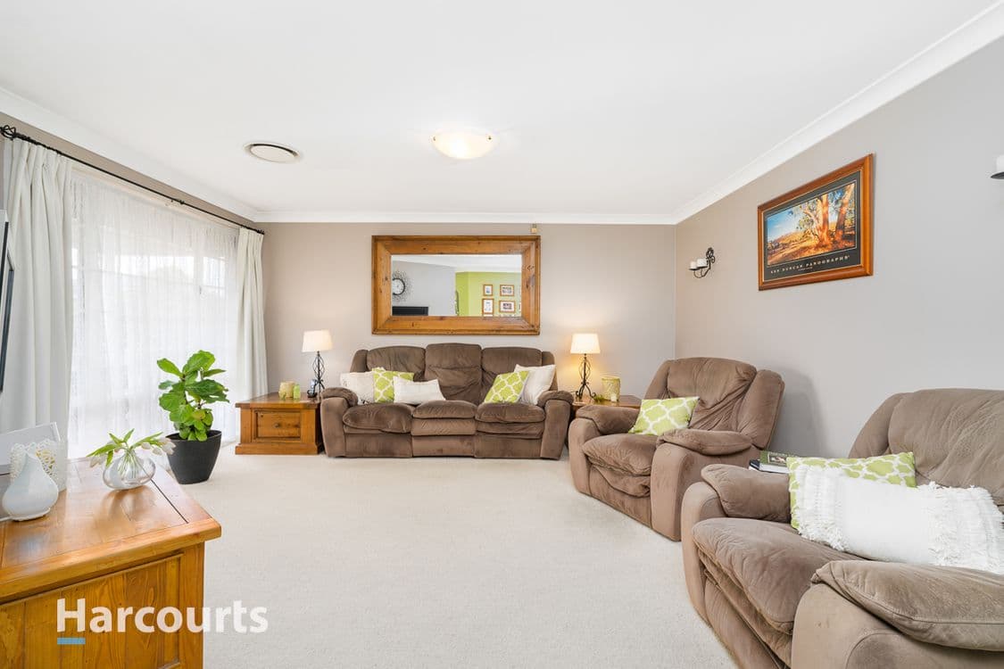4 Hickory Place, ST CLAIR, NSW 2759, St Clair - Thumbnail 2