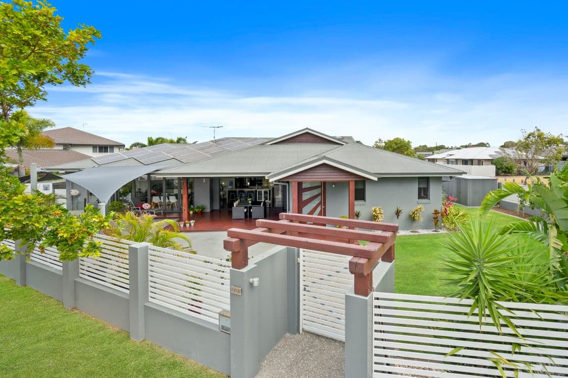 1 Evelyn Court, WELLINGTON POINT, QLD 4160, Wellington Point - Thumbnail 2