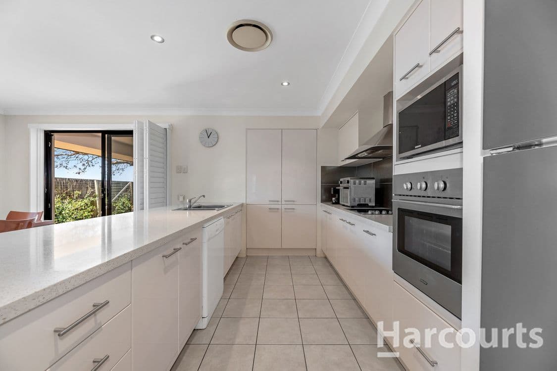 23 Cleavue Street, Geebung, QLD 4034, Geebung - Thumbnail 2