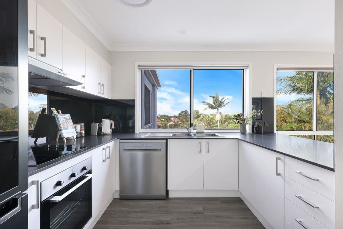10 Ilminster Crescent, Mudgeeraba, QLD 4213, Mudgeeraba - Thumbnail 4