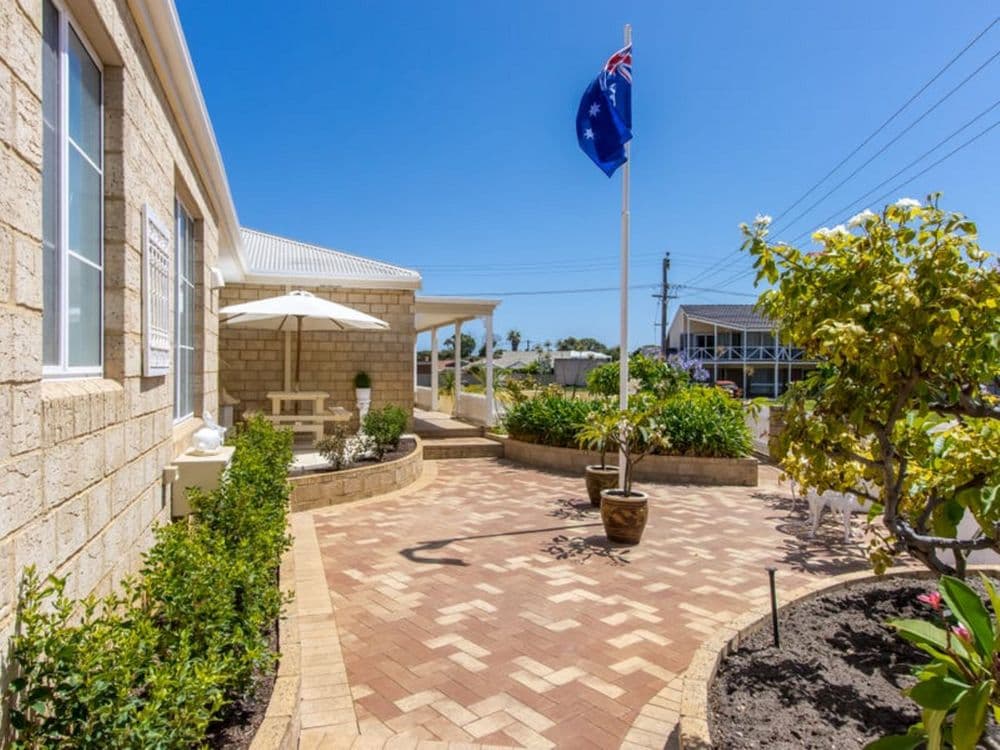 6 Ernest Street, SAFETY BAY, WA 6169, Safety Bay - Thumbnail 4