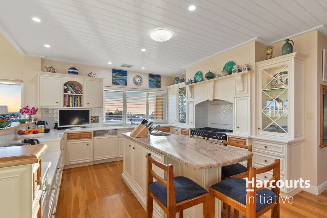 13 Hood Terrace, SORRENTO, WA 6020, Sorrento - Thumbnail 5