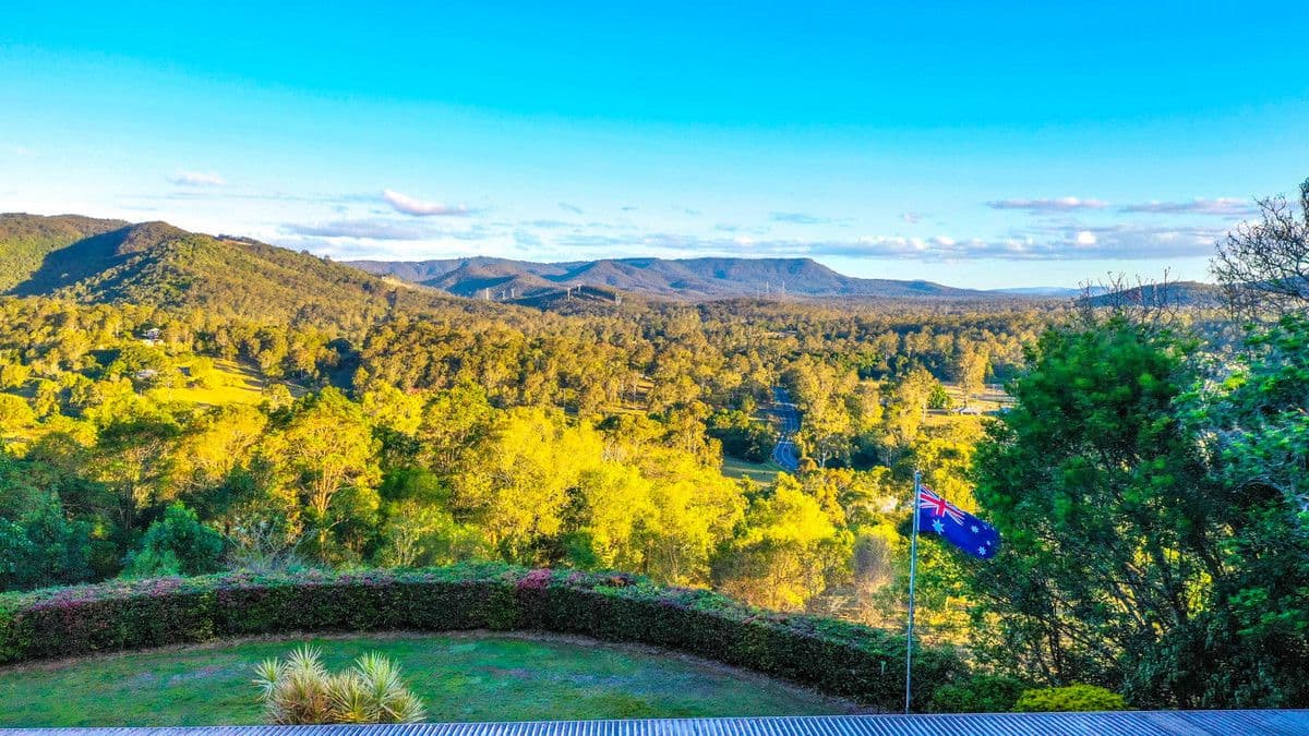 40 Needham Road, Luscombe, QLD 4207, Luscombe - Thumbnail 3