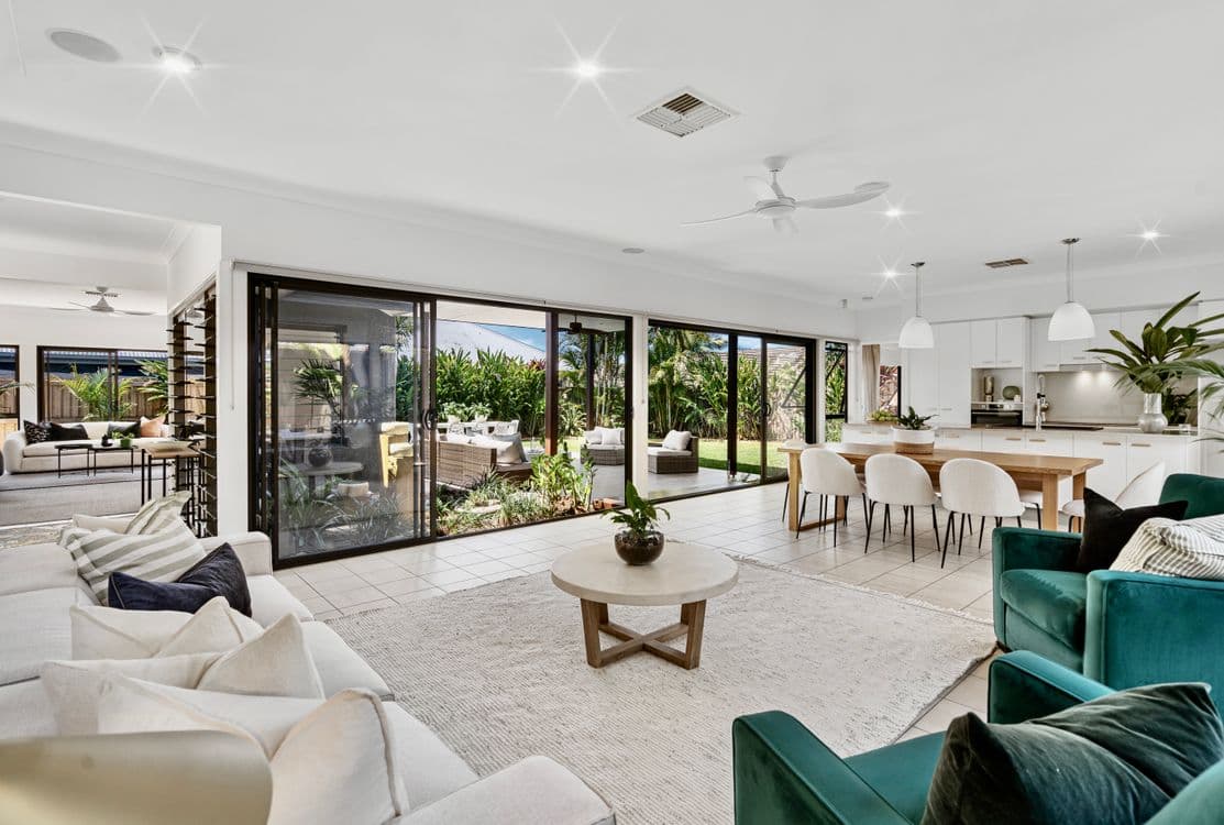 44 Mossvale Drive, WAKERLEY, QLD 4154, Wakerley - Thumbnail 2