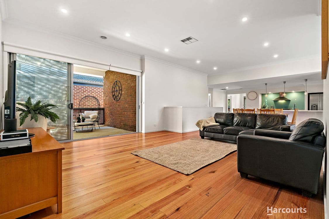 16 Devlaw Drive, DONCASTER EAST, VIC 3109, Doncaster East - Thumbnail 4