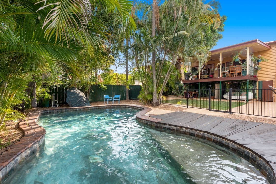 9 Holland Road, HOLLAND PARK, QLD 4121, Holland Park - Image 1