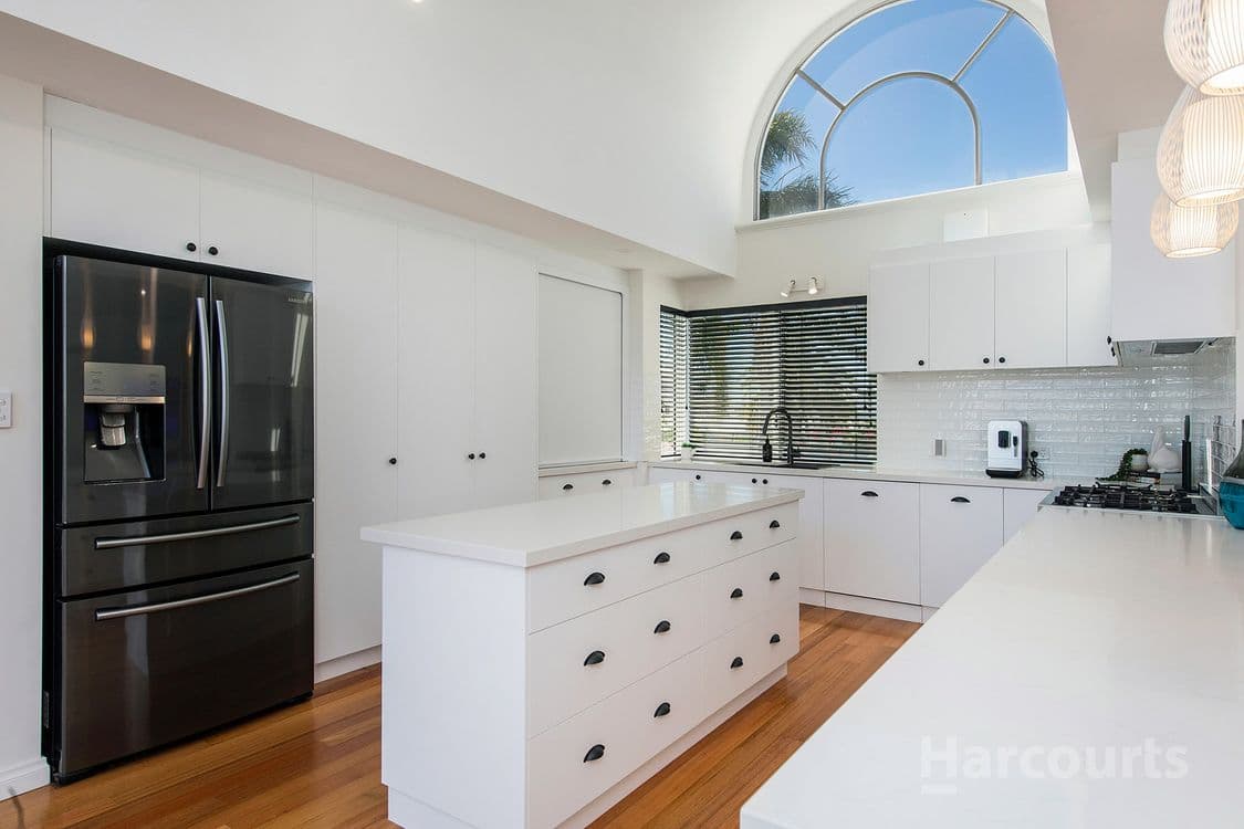 9 Siska Court, HALLS HEAD, WA 6210, Halls Head - Thumbnail 6