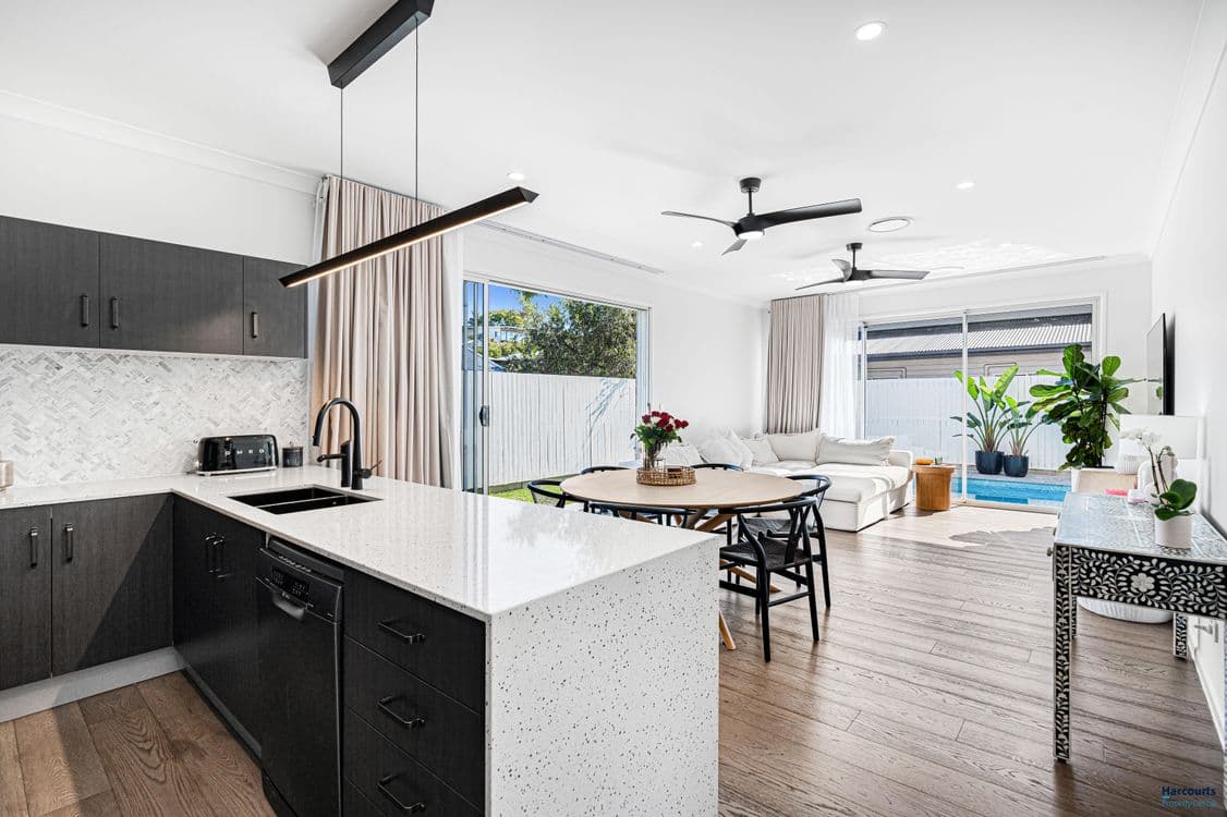 27 Gotha Street, CAMP HILL, QLD 4152, Camp Hill - Thumbnail 2
