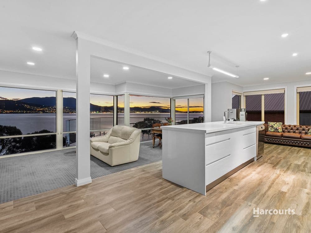 10 Vaughan Court, TRANMERE, TAS 7018, Tranmere - Thumbnail 2
