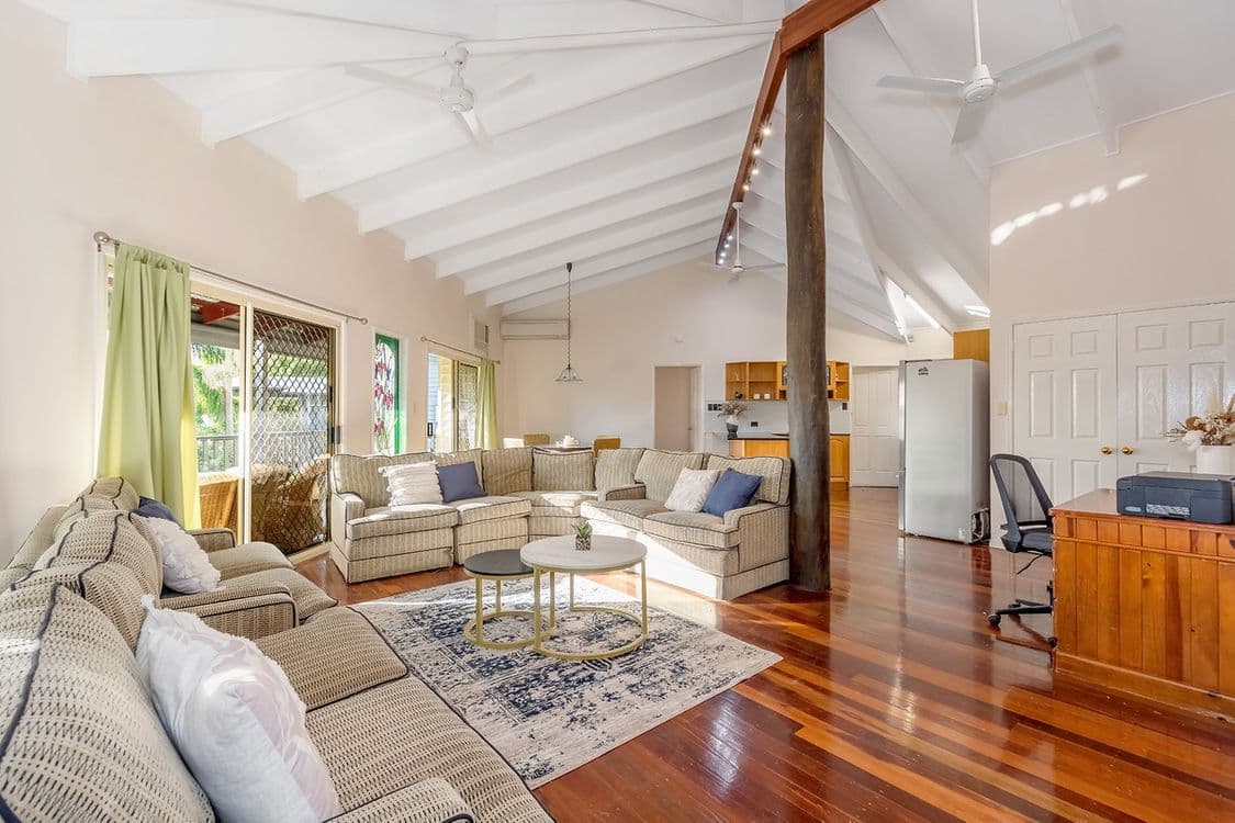 7 Sefton Place, Robina, QLD 4226, Robina - Thumbnail 2