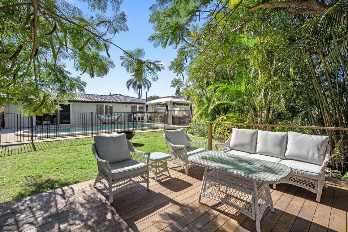 10 Moana Park Avenue, BROADBEACH WATERS, QLD 4218, Broadbeach Waters - Thumbnail 3
