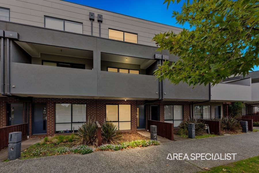 18 Jazz Court, Pakenham, VIC 3810, Pakenham - Thumbnail 6