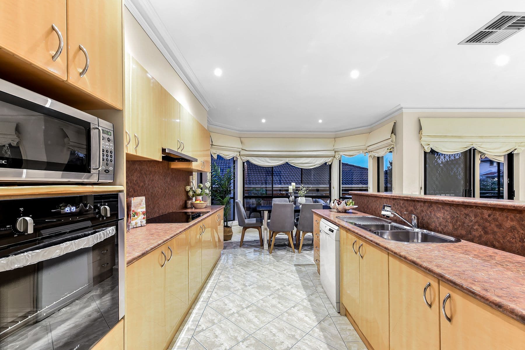 24 Renee Avenue, Endeavour Hills, VIC 3802, Endeavour Hills - Thumbnail 8