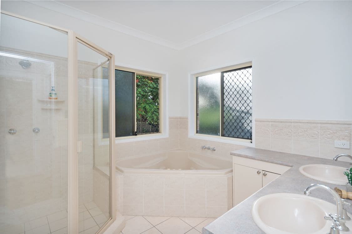 3 Holly Court, ALBANY CREEK, QLD 4035, Albany Creek - Thumbnail 7