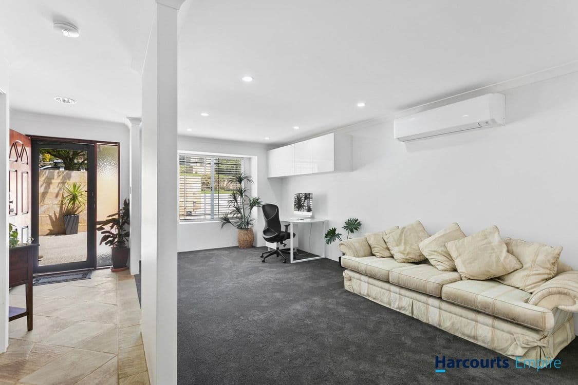 32 Dover Crescent, WEMBLEY DOWNS, WA 6019, Wembley Downs - Thumbnail 4