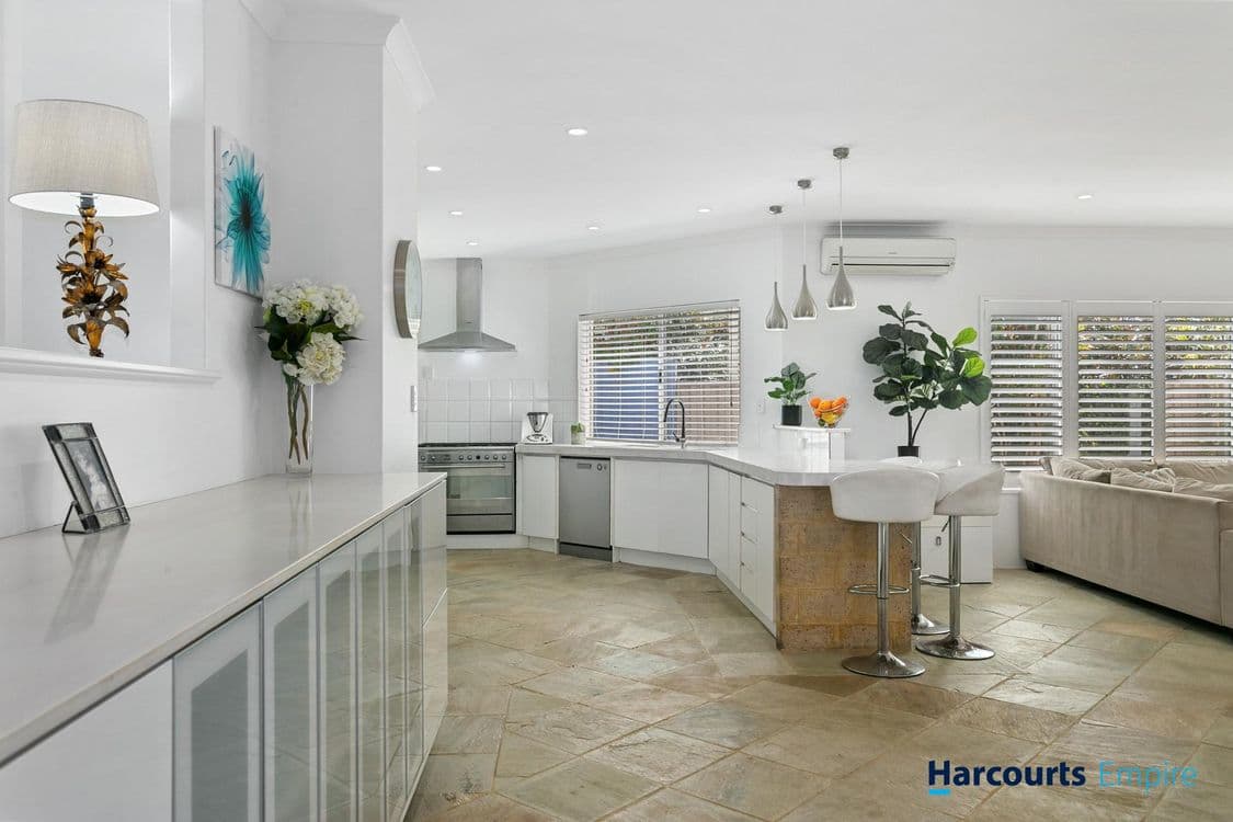 32 Dover Crescent, WEMBLEY DOWNS, WA 6019, Wembley Downs - Thumbnail 8