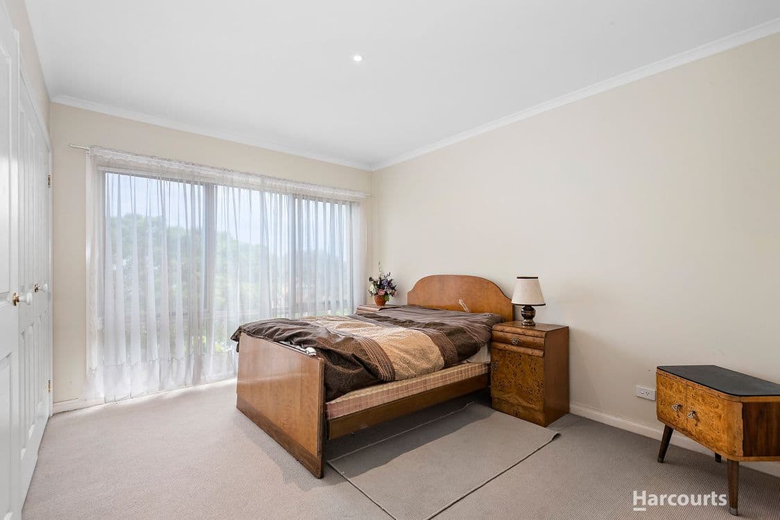 18 Moody Place, ENDEAVOUR HILLS, VIC 3802, Endeavour Hills - Thumbnail 4