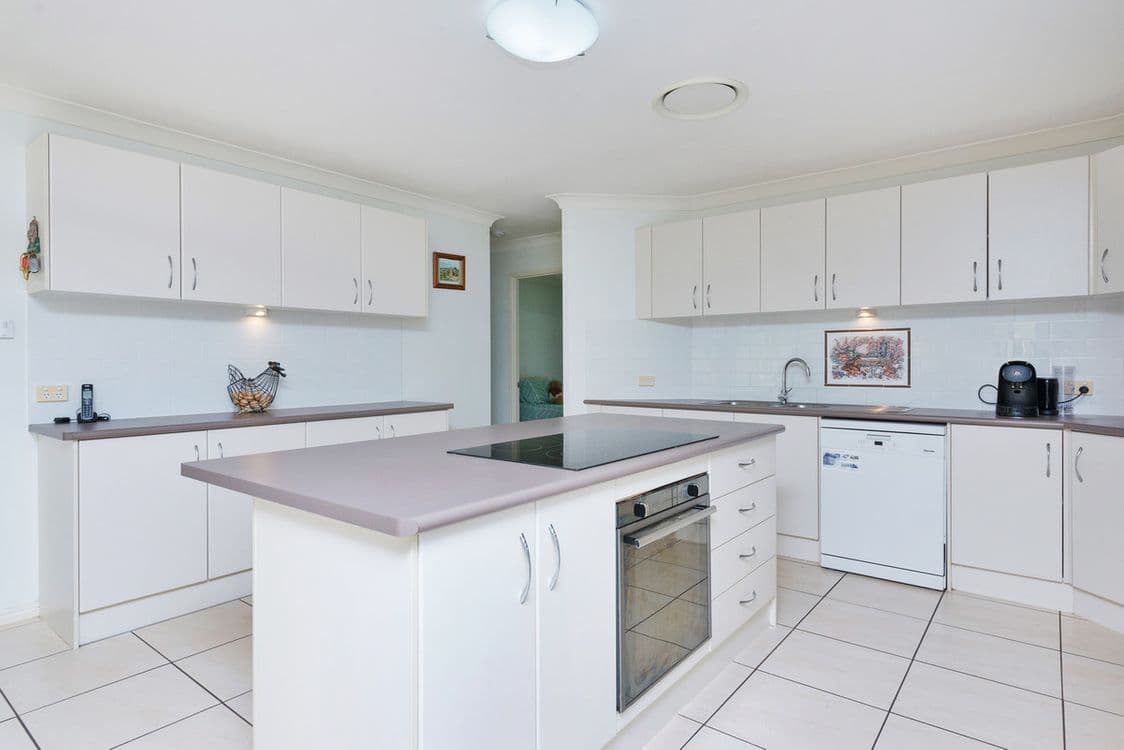 13 Howard Hughes Court, Maudsland, QLD 4210, Maudsland - Thumbnail 2