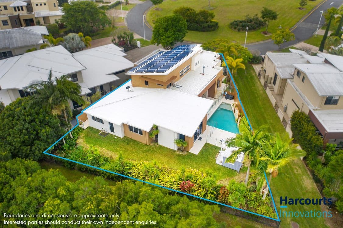 7013 Vista Drive, BENOWA, QLD 4217, Benowa - Thumbnail 2