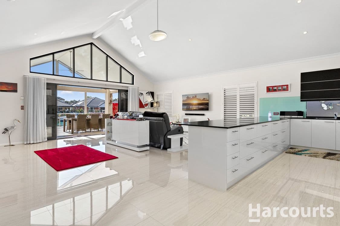 16 Arcadia Close, DUDLEY PARK, WA 6210, Dudley Park - Thumbnail 5