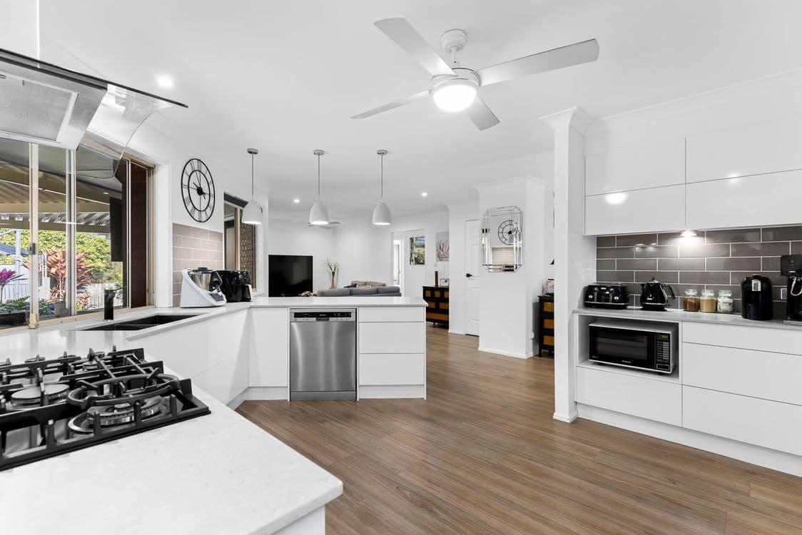 17 Kinross Place, FERNY GROVE, QLD 4055, Ferny Grove - Image 1