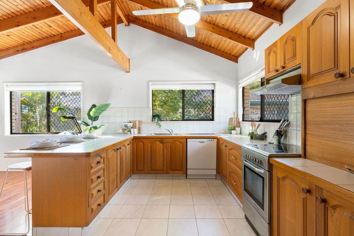 73 Bernarra Street, THE GAP, QLD 4061, The Gap - Thumbnail 4