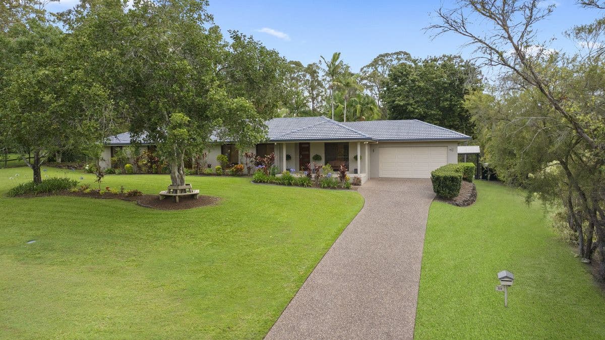 52 Winderadeen Drive, Highland Park, QLD 4211, Highland Park - Thumbnail 2