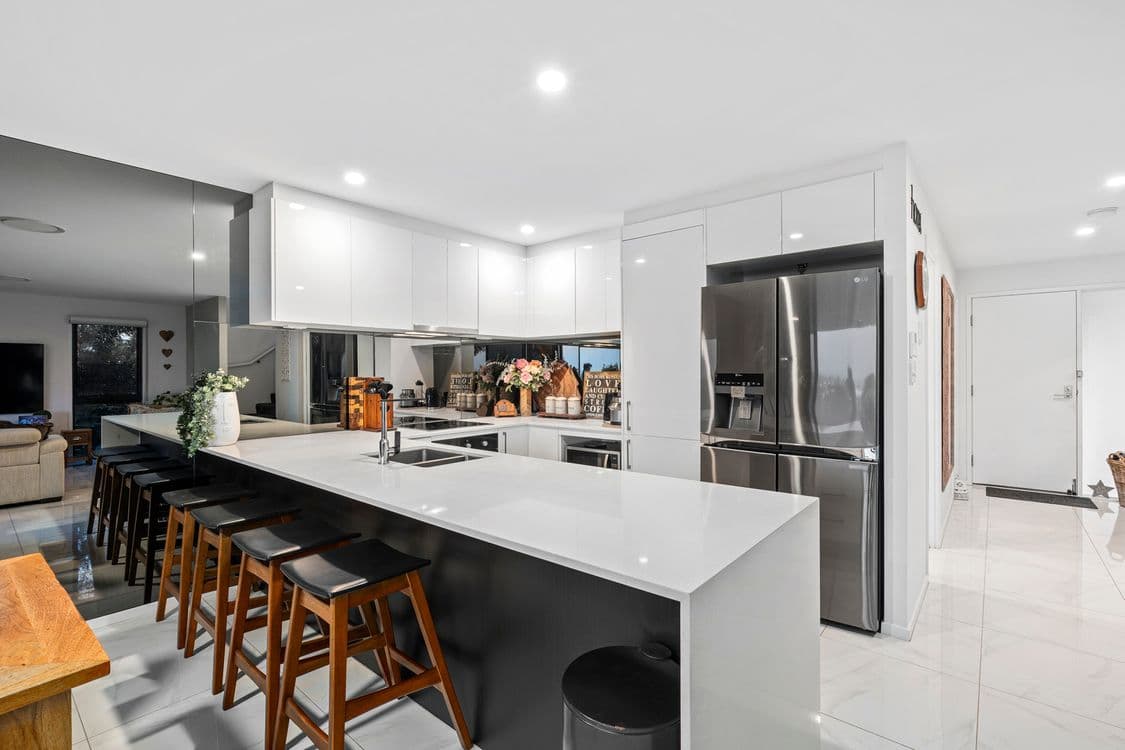 1/34 John Francis Dr, CARRARA, QLD 4211, Carrara - Thumbnail 2