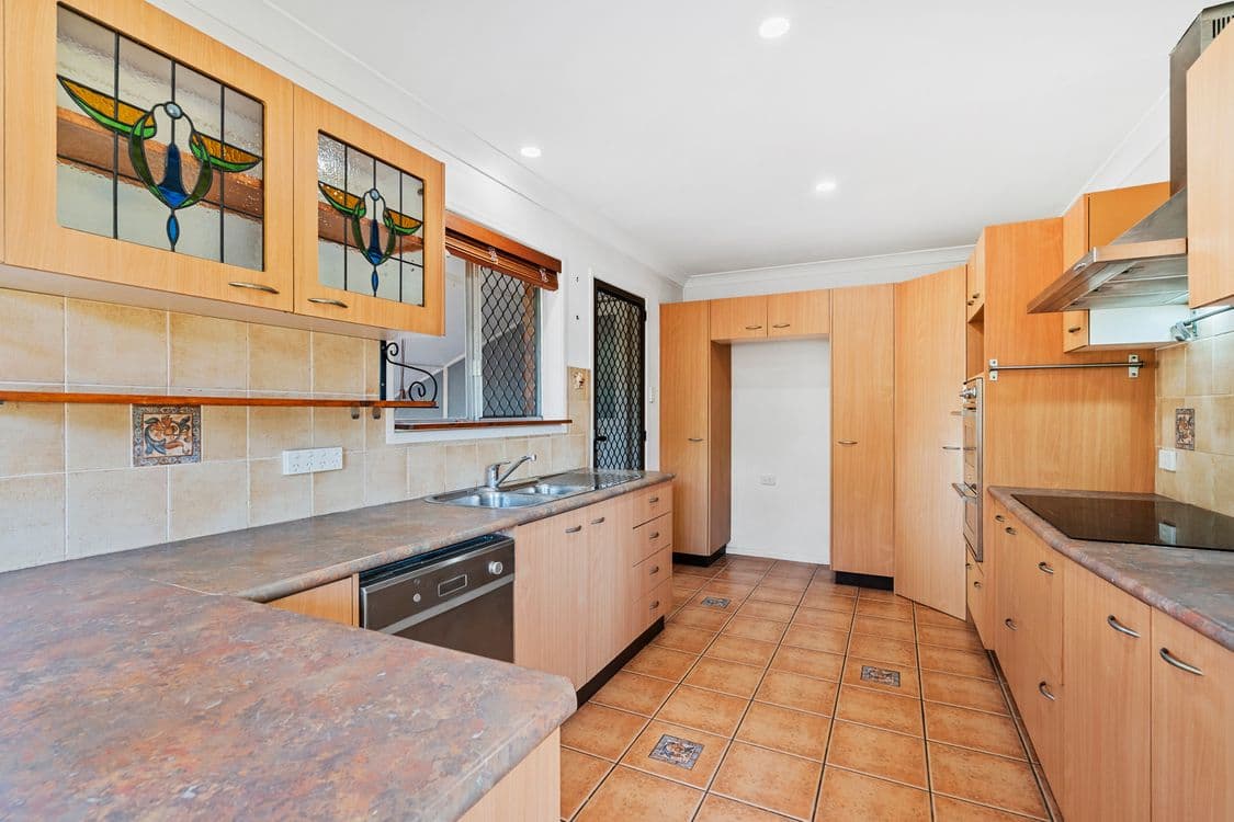 1 Gilwell Street, CARINA, QLD 4152, Carina - Thumbnail 4