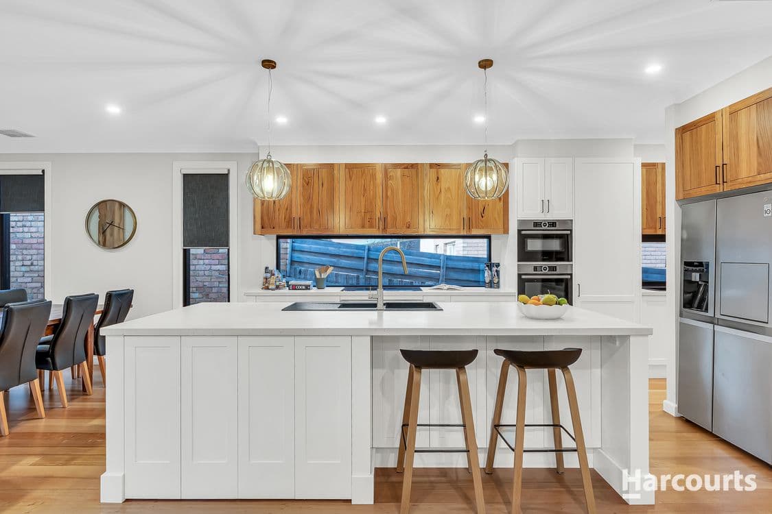 197 Mountain View Parade, ROSANNA, VIC 3084, Rosanna - Thumbnail 3