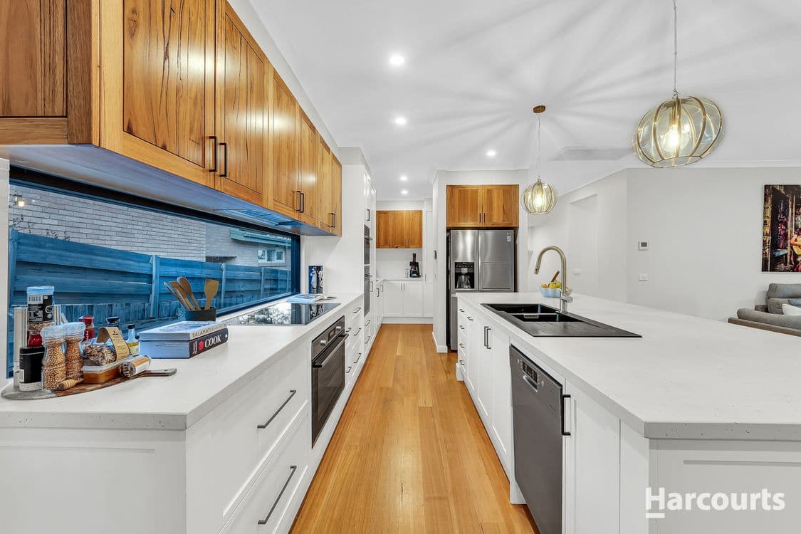 197 Mountain View Parade, ROSANNA, VIC 3084, Rosanna - Thumbnail 4