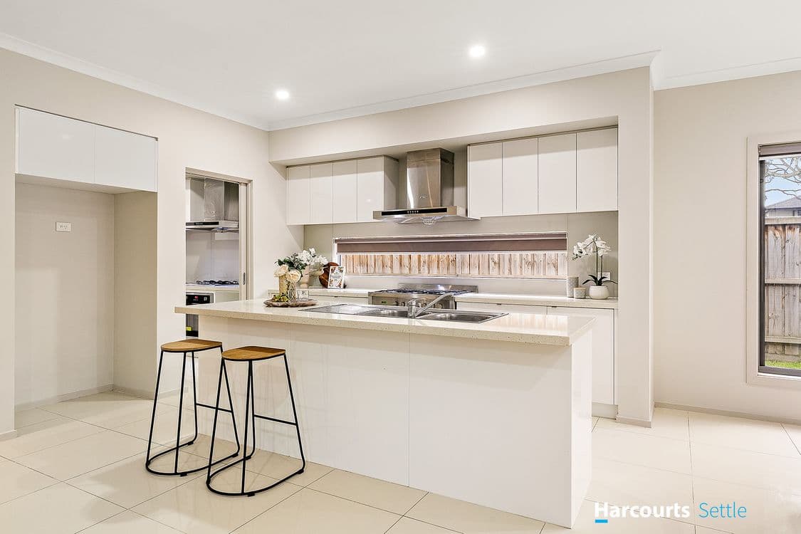 216 Clarendon Drive, KEYSBOROUGH, VIC 3173, Keysborough - Thumbnail 4