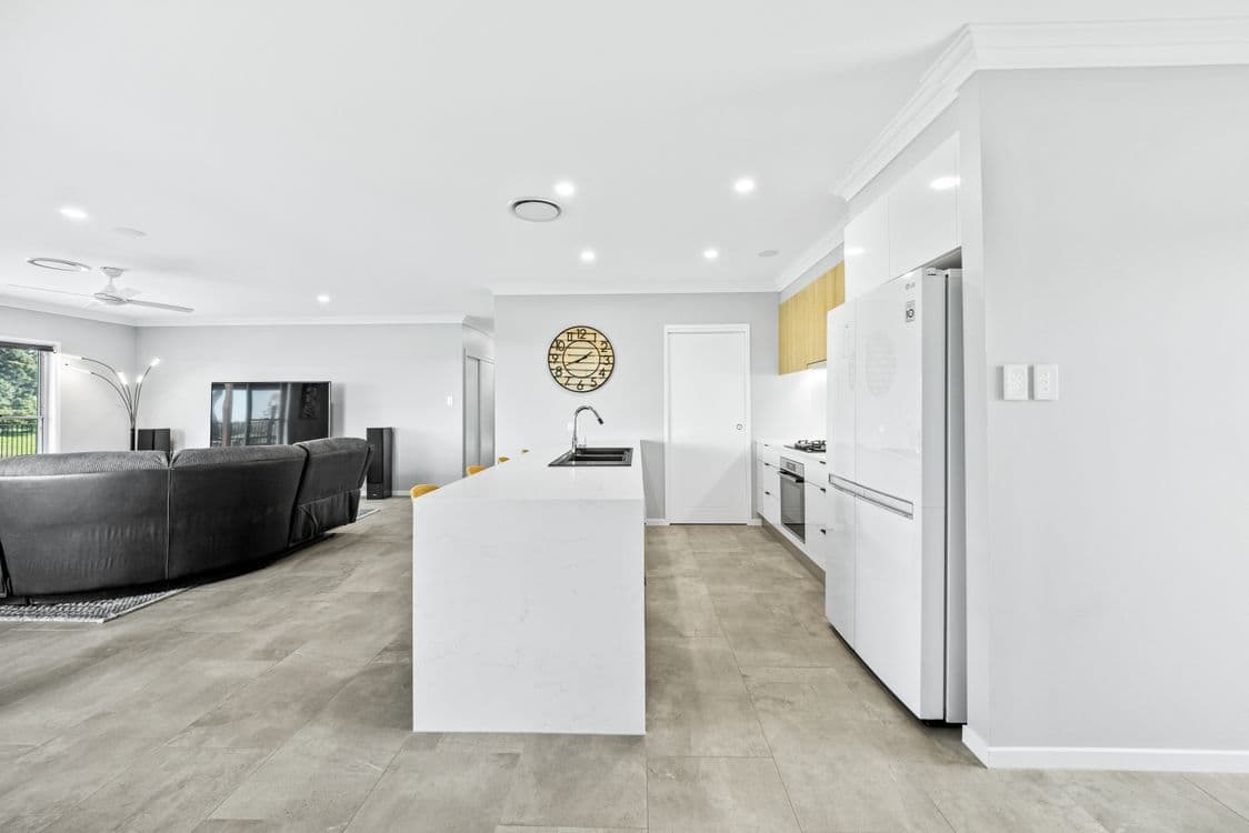 24 Walters Way, CHATSWORTH, QLD 4570, Chatsworth - Thumbnail 8
