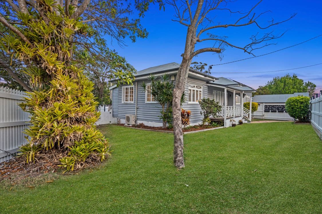 3 Killarney Avenue, MANLY WEST, QLD 4179, Manly West - Thumbnail 2
