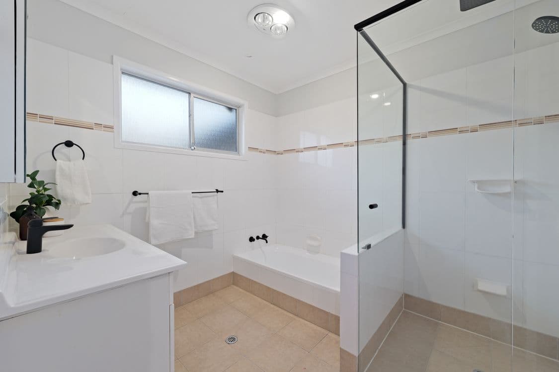 35 Dunbil Avenue, FERNY HILLS, QLD 4055, Ferny Hills - Thumbnail 8