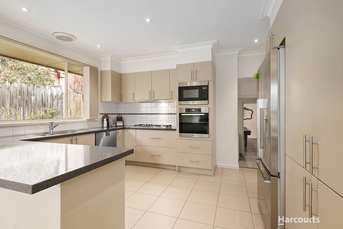 5 Ryall Court, DONCASTER, VIC 3108, Doncaster - Thumbnail 2