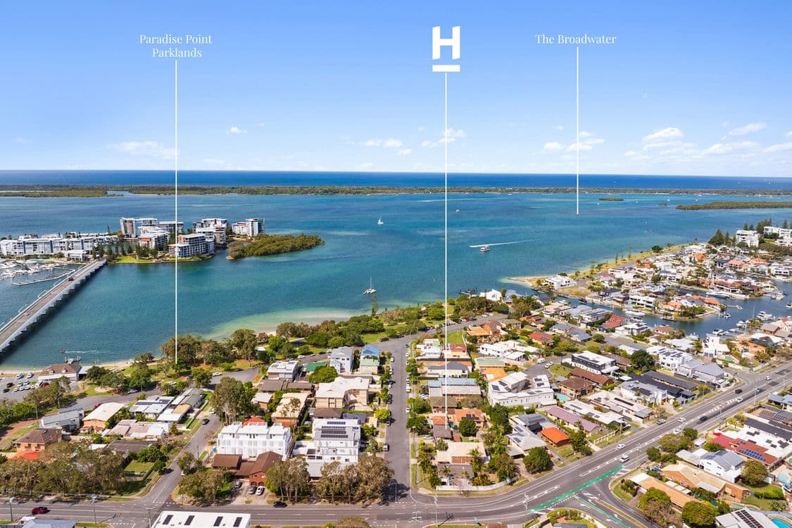 18 Errol Avenue, Paradise Point, QLD 4216, Paradise Point - Thumbnail 2