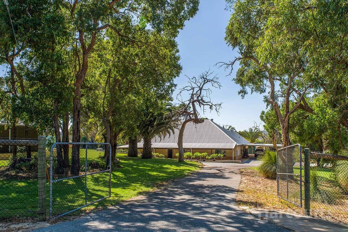 10 Gibbs Road, NOWERGUP, WA 6032, Nowergup - Image 1