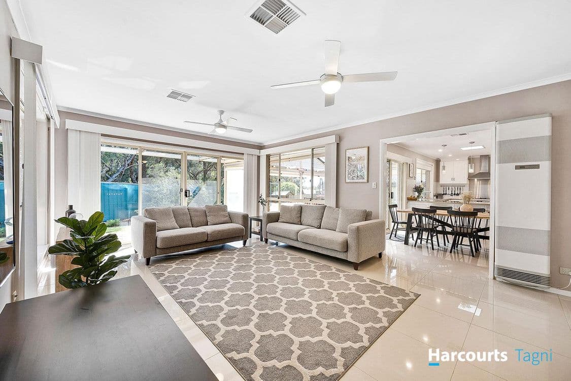 10 Sandalwood Grove, WOODCROFT, SA 5162, Woodcroft - Image 1