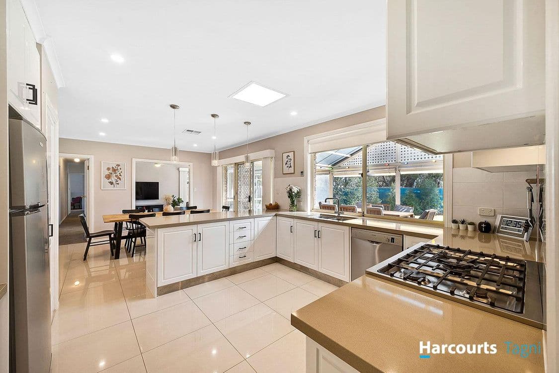 10 Sandalwood Grove, WOODCROFT, SA 5162, Woodcroft - Thumbnail 4